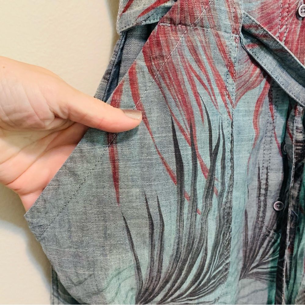 Level 99 Sleeveless Palm Print Jumpsuit - Gray and Red Palma size large linen - Picture 9 of 11